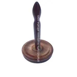 Bobinadora de bolas de hilo de madera, hecha a mano - Product Image 1