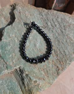 Pulsera de cuentas con diamantes de moissanita negra, talla facetada de calidad AAA - Product Image 2