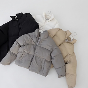 Vestes d'hiver chaudes pour femmes, avec logo personnalisé, de haute qualité, épaisses et tendance, vente en gros de vestes matelassées pour femmes - Product Image 1