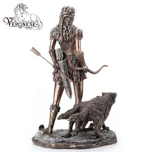 VERONESE DESIGN-SKADI HOME DECOR RESIN CRAFTS Figurine de luxe peinte à la main de la déesse nordique de la chasse hivernale et des montagnes - Product Image 4