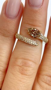Anillo de compromiso Snake Bypass WrapRing con diamantes de champán de corte escalonado único en forma de pera, con pavé de varias filas y detalles en oro amarillo de 10k, 14k y 18k. - Product Image 2