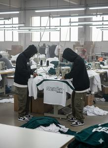 T-shirt décontracté en tissu mesh de haute qualité, coupe ample, streetwear, impression sérigraphique personnalisée, logo, tissu épais - Product Image 3