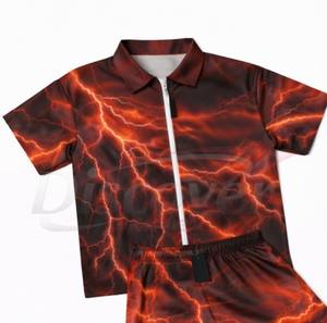 Ensemble de survêtement pour homme, streetwear d'été, imprimé graphique éclair rouge, polo à col zippé et short à taille élastique, vêtements pour homme - Product Image 4