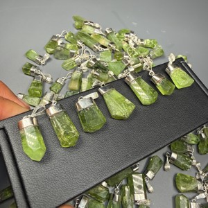 Collar con colgante de peridoto de la mejor calidad, plata de ley 925, peridoto verde de Suppat, Kohistan, Pakistán. - Product Image 5