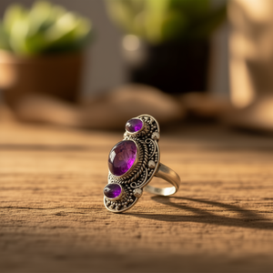 Anillo de Moda con Múltiples Amatistas de Diseño, 8.2 Gramos - Product Image 3