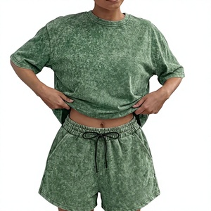 Ensemble 2 pièces décontracté pour femme : Haut à manches courtes et short à taille élastique avec cordon de serrage, style vintage urbain, idéal pour l'été - Product Image 1