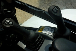 Excavatrice E42 compacte mais puissante, prête à l'emploi - Product Image 6