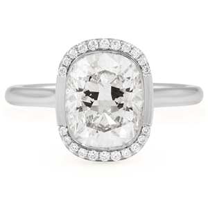 Bague élégante en diamant de laboratoire taille coussin de 2,50 à 3,00 carats avec demi-pavé et sertissage clos – Collection de bagues en diamant - Product Image 5