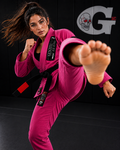 Kimono de Jiu-Jitsu brésilien rose pour femmes, prix de gros, kimonos BJJ personnalisés avec matériaux de haute qualité et marque. - Product Image 3