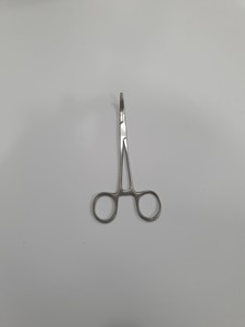 คีมหนีบหลอดเลือด Crile Forceps สำหรับมืออาชีพ ทำจากเหล็กกล้าไร้สนิม ใช้สำหรับการผ่าตัด ควบคุมการไหลเวียนของเลือด ความแม่นยำสูง - Product Image 2