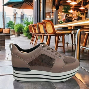 Chaussures de marche légères et antidérapantes à bout fermé, respirantes et actives, au design tendance - Product Image 1
