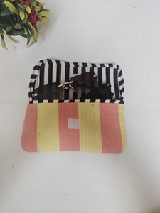 Étui à lunettes de soleil matelassé jaune orange Shree Balajee Garments pour femmes |   Pochette pour lunettes en coton doux faite à la main, modèle Q P-1 - Product Image 6