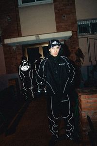 Conjunto deportivo reflectante para hombre, chaqueta y pantalones, ropa deportiva informal con cremallera, conjunto para correr, unisex, a la moda. - Product Image 3