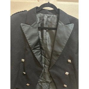 เสื้อแจ็คเก็ตปรินซ์ชาร์ลีแบบดั้งเดิม ทำมือ สีดำ ขนสัตว์คุณภาพสูง 100% รับสั่งทำขายส่ง ปี 2026 - Product Image 2