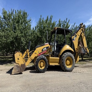 Chargeuse-pelleteuse CAT 420E robuste offrant une puissance exceptionnelle, un fonctionnement fiable et un contrôle hydraulique supérieur pour chaque tâche - Product Image 1