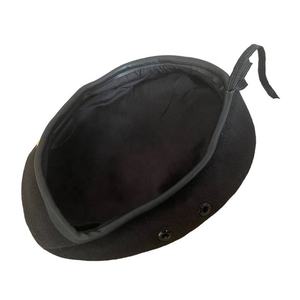 Béret en Laine Personnalisable avec Logo – Chaud, Doux et Classique – Chapeau Tendance Confortable pour Cérémonies et Uniformes – Béret Homme Femme Vente en Gros - Product Image 4