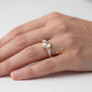 Anillo de compromiso de diamante cultivado en laboratorio con corte rosa y engaste de bisel, de oro de 14K, tamaño personalizado, para mujer, ideal para aniversario. - Product Image 3