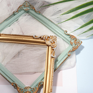 Cadre photo carré miniature en résine de style européen - Product Image 3