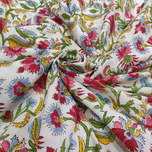 Tela de Algodón Estampada a Mano con Motivos Florales en Azul Índigo y Dorado Azafrán por Metro para Costura, Manualidades y Decoración del Hogar - Product Image 4
