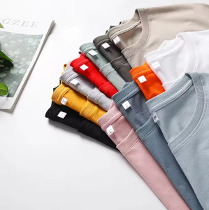T-shirt personnalisable pour homme 100 % coton, couleur unie, col rond, manches courtes, coupe classique, respirant, décontracté, en jersey tricoté, teint uni - Product Image 2