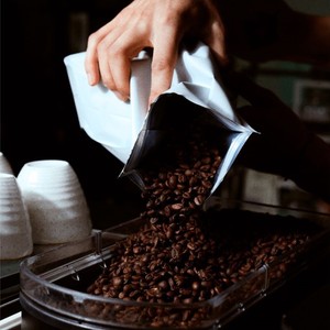 Premium Roasted Arabica <b>Robusta</b> <b>Coffee</b> <b>Beans</b> Specialty <b>Coffee</b> <b>Beans</b> OEM Packaging Supplier for Specialty <b>Coffee</b> Retail Brands - Product Image 6