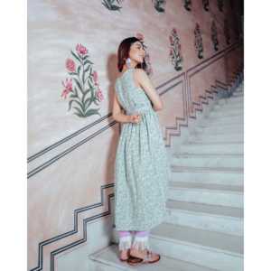 Ensemble Kurta sans manches en crêpe vert émeraude XS respirant - Product Image 3