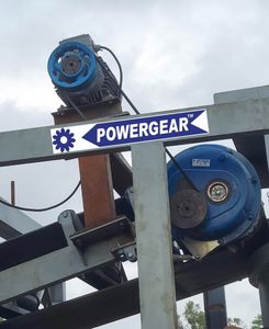 Réducteur de vitesse TA 125 125 D A 25 HS A AL avec engrenages hélicoïdaux avec bras de tension - Product Image 4