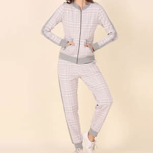 Nouvel Arrivage : Ensemble de Survêtement Femme – Meilleur Design, Logo Personnalisé, en Coton Respirant - Product Image 1