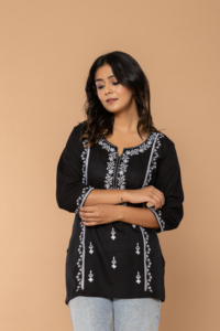 Haut/Kurta en coton brodé noir pour femme Twin Feet, coupe régulière, longueur normale, style décontracté Inde Pakistan, séchage rapide, toutes saisons - Product Image 6