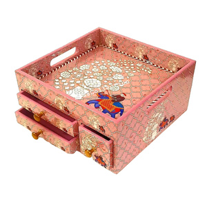 Bandeja de aperitivos de madera para uso doméstico moderno con compartimento de almacenamiento Bandeja de servicio artesanal - Product Image 1