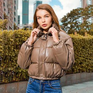 Veste matelassée personnalisée pour femme, avec capuche, pour l'hiver, chaude et isolante, vente en gros - Product Image 4