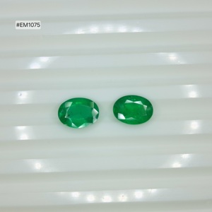Meilleures ventes : Paire de pierres précieuses ovales en émeraude zambienne, 2 pièces au total, 3,11 ct, pierres vertes de qualité supérieure pour la création de bijoux de créateurs - Product Image 2