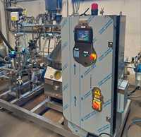 Moderne apparatuur voor de verwerking van smaakvolle sappen voor de productie van gearomatiseerde dranken door middel van meng-, mix- en homogenisatiemachines