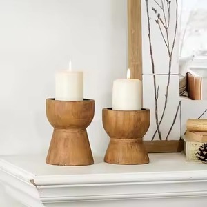 Support de bougie en bois massif, décoration d'intérieur pour la collection de style saisonnier - Product Image 1