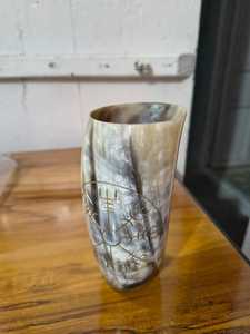 Tasse en bois faite à la main pour hommes et femmes Baril de chope de taille personnalisée écologique pour les fêtes - Product Image 3