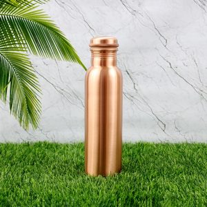 Bouteille d'eau en cuivre très vendue, bouteille en cuivre design, bouteille en cuivre robuste pour l'extérieur, au meilleur prix auprès d'un fournisseur indien - Product Image 2