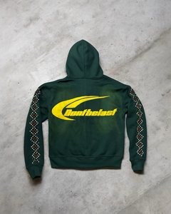 Conjunto Deportivo para Hombre Verde Oscuro con Pedrería, Sudadera con Cremallera Completa y Pantalones Jogger, Estilo Urbano con Tachuelas, Proveedor Mayorista de Ropa Deportiva Personalizada - Product Image 3