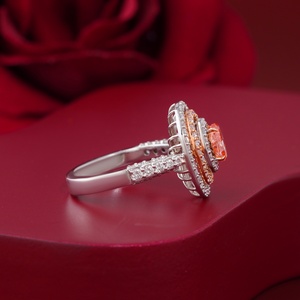 แหวนหมั้นเพชรรูปไข่สีชมพูสดใสทรงสามวง 1.53 กะรัต ทองคำขาว 14K - Product Image 4