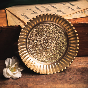 Service de table traditionnel de luxe en aluminium |   Assiettes et bols gravés à la main avec motifs floraux, portables et résistants au four - Product Image 2