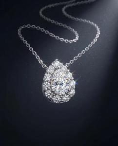 Pendentif halo en diamant taille poire, collier solitaire avec pierre latérale ronde, pendentif délicat en diamant, bijoux fins élégants pour mariée - Product Image 2