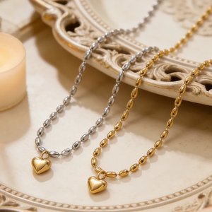 Collar con forma de corazón para mujer con diseño tridimensional en acero inoxidable 304 con revestimiento PVD chapado en oro real de 18 quilates - Product Image 4