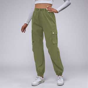 Pantalon large marron pour femme, taille haute, coupe ample, longueur intégrale, couleur unie, style minimaliste, fermeture boutonnée, tissu en laine, idéal pour l'automne - Product Image 4