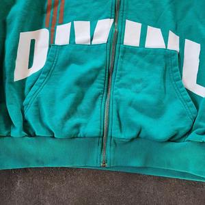 Sudadera con capucha premium de felpa francesa 100% algodón de alto gramaje, con cremallera, estilo vintage desgastado, efecto descolorido por el sol y lavado ácido, para ropa urbana de invierno. - Product Image 2