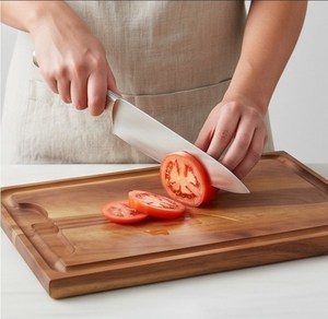 Tabla de Cortar Rectangular Moderna de Madera con Patrón Tallado y Ranura para Jugo, Superficie de Corte para Cocina - Product Image 2