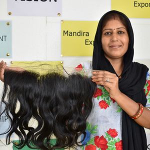 Vendeur naturel d'extensions de cheveux vierges Remy non transformés 13*6 Bodywave frontal avec des cheveux humains à double trame à vague profonde lâche - Product Image 5