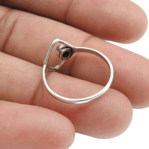 Bague minimaliste en onyx vert taille ronde brillante, en argent sterling 925, avec monture ouverte taille marquise, style bohème - Product Image 2