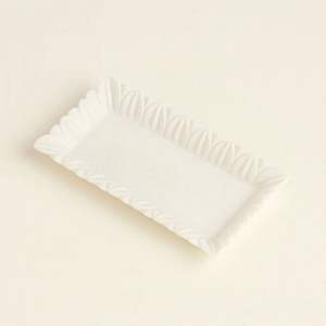 Bandeja de servir clásica de mármol con estructura resistente para servir de forma segura bebidas, cristalería y platos de postre delicados. - Product Image 5