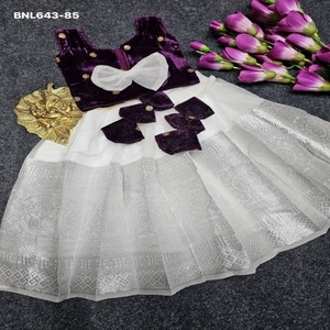 Conjunto de lehenga de nailon y seda con tejido Zari y blusa de terciopelo y seda, diseño de última moda para fiestas, fabricante de Surat. - Product Image 1