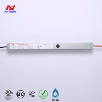 Pack de panneaux de signalisation d'urgence LED 8W avec alimentation de secours DC, garantie 5 ans, certifié compact et efficace, fabriqué à Taïwan
