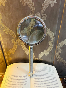 Loupe de lecture vintage en métal artisanal avec poignée torsadée, loupe de poche chromée antique, loupe de bureau classique - Product Image 4